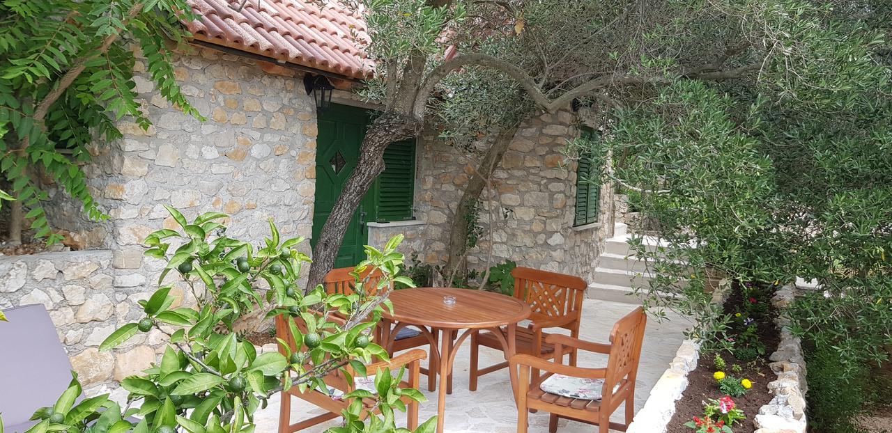 Apartments Vile Holiday * Živogošće